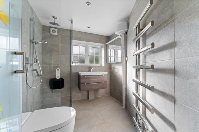 Images for Chelford Road, Prestbury, SK10 EAID:2458577900 BID:8a55d7cc-7486-4316-8378-2d408d675aae