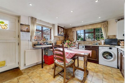 Images for Wornish Nook, Somerford Booths, CW12 EAID:2458577900 BID:8a55d7cc-7486-4316-8378-2d408d675aae