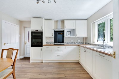 Images for Briarlands Close, Bramhall, SK7 EAID:2458577900 BID:cc3b723c-d9b3-4363-98e9-f3a7b04b7bc7