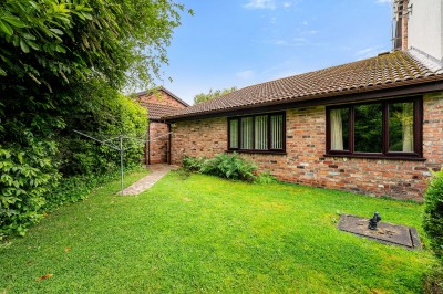 Images for Briarlands Close, Bramhall, SK7 EAID:2458577900 BID:cc3b723c-d9b3-4363-98e9-f3a7b04b7bc7