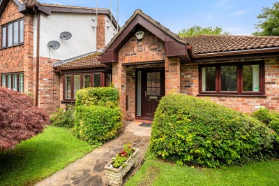 Images for Briarlands Close, Bramhall, SK7 EAID:2458577900 BID:cc3b723c-d9b3-4363-98e9-f3a7b04b7bc7