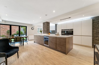Images for Beechfield Road, Alderley Edge, SK9 EAID:2458577900 BID:8a55d7cc-7486-4316-8378-2d408d675aae