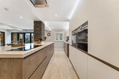 Images for Beechfield Road, Alderley Edge, SK9 EAID:2458577900 BID:8a55d7cc-7486-4316-8378-2d408d675aae