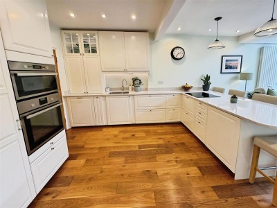 Images for Eccups Lane, Wilmslow, SK9 EAID:2458577900 BID:8a55d7cc-7486-4316-8378-2d408d675aae