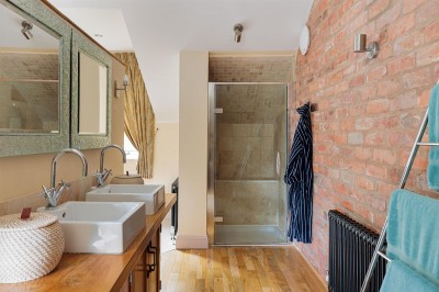 Images for 35 Moss Road, Alderley Edge, SK9 EAID:2458577900 BID:8a55d7cc-7486-4316-8378-2d408d675aae
