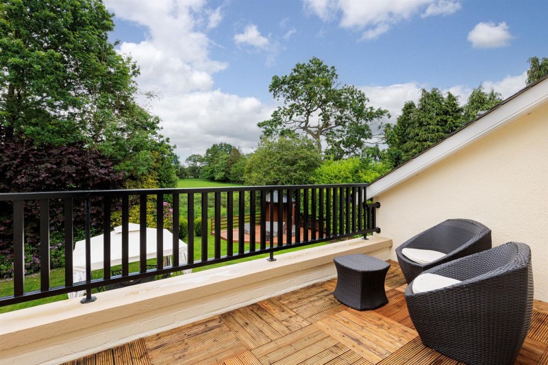 Images for 35 Moss Road, Alderley Edge, SK9