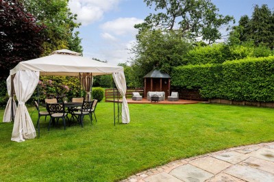 Images for 35 Moss Road, Alderley Edge, SK9 EAID:2458577900 BID:8a55d7cc-7486-4316-8378-2d408d675aae