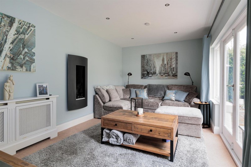 Images for 35 Moss Road, Alderley Edge, SK9