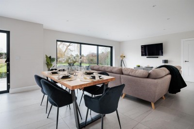 Images for Chelford Road, Alderley Edge, SK9 EAID:2458577900 BID:8a55d7cc-7486-4316-8378-2d408d675aae