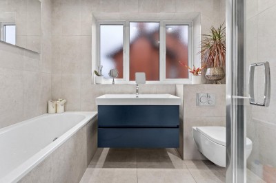 Images for Bramhall Lane South, Bramhall, SK7 EAID:2458577900 BID:cc3b723c-d9b3-4363-98e9-f3a7b04b7bc7