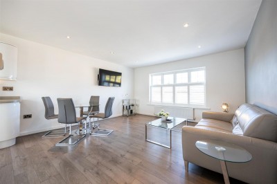 Images for Chapel Road, Alderley Edge, SK9 EAID:2458577900 BID:8a55d7cc-7486-4316-8378-2d408d675aae