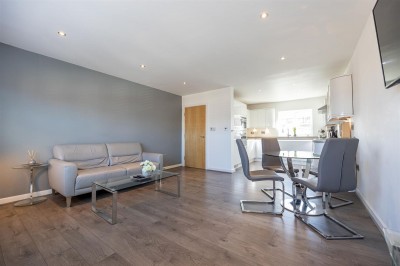 Images for Chapel Road, Alderley Edge, SK9 EAID:2458577900 BID:8a55d7cc-7486-4316-8378-2d408d675aae