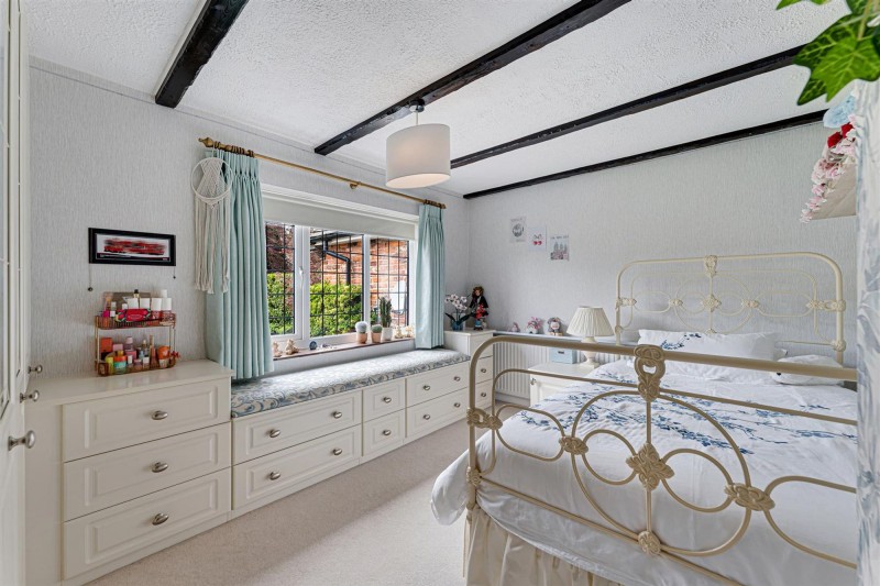 Images for 16 Meadow Drive, Prestbury, SK10