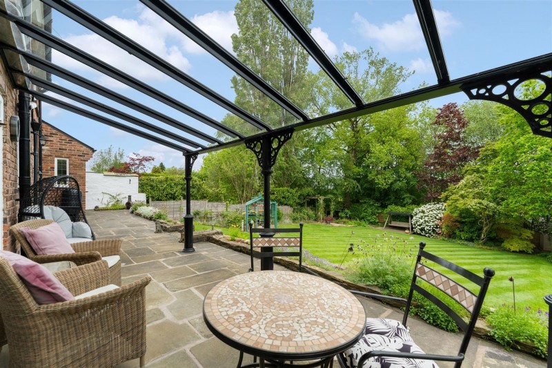 Images for 16 Meadow Drive, Prestbury, SK10