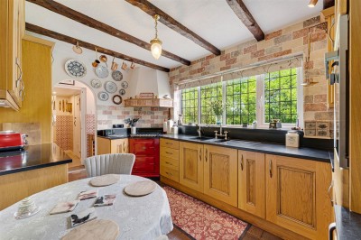 Images for 16 Meadow Drive, Prestbury, SK10 EAID:2458577900 BID:8a55d7cc-7486-4316-8378-2d408d675aae