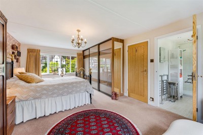 Images for 16 Meadow Drive, Prestbury, SK10 EAID:2458577900 BID:8a55d7cc-7486-4316-8378-2d408d675aae