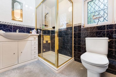 Images for Sandiway, Bramhall, SK7 EAID:2458577900 BID:cc3b723c-d9b3-4363-98e9-f3a7b04b7bc7