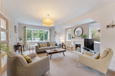 Images for Manor Close, Wilmslow, SK9 EAID:2458577900 BID:8a55d7cc-7486-4316-8378-2d408d675aae
