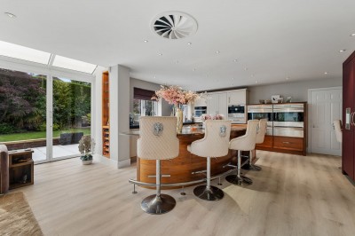 Images for Bramhall Park Road, Bramhall, SK7 EAID:2458577900 BID:cc3b723c-d9b3-4363-98e9-f3a7b04b7bc7