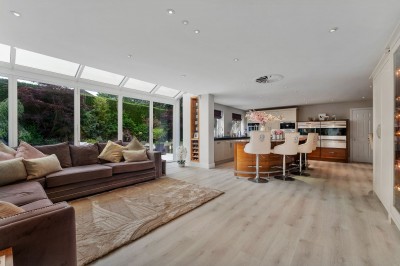 Images for Bramhall Park Road, Bramhall, SK7 EAID:2458577900 BID:cc3b723c-d9b3-4363-98e9-f3a7b04b7bc7