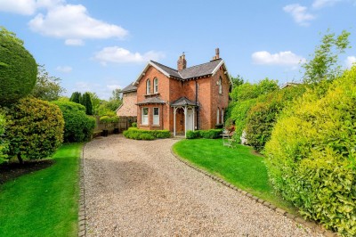 Images for Harefield Drive, Wilmslow, SK9 EAID:2458577900 BID:e404b33c-5432-4407-98b1-6138fbb79b1b