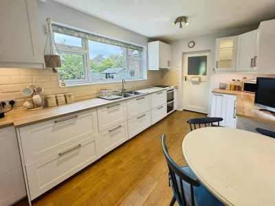 Images for Fairbourne Avenue, Wilmslow, SK9 EAID:2458577900 BID:e404b33c-5432-4407-98b1-6138fbb79b1b