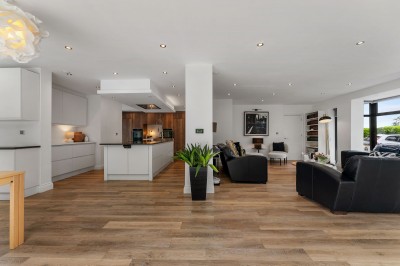 Images for Woodford Road, Poynton, SK12 EAID:2458577900 BID:cc3b723c-d9b3-4363-98e9-f3a7b04b7bc7
