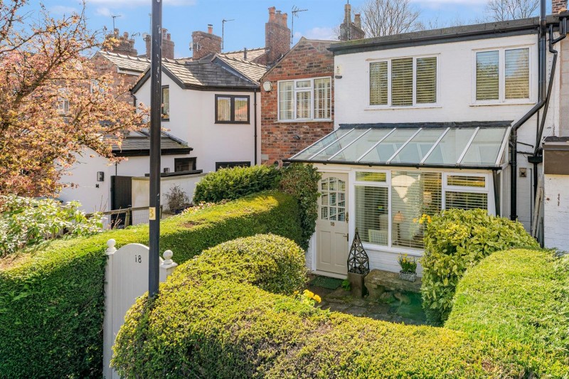 Images for 18 Bollin Grove, Prestbury, SK10