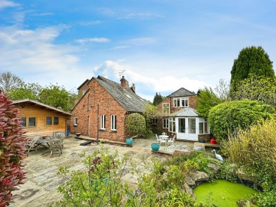 Images for Fulshaw Avenue, Wilmslow, SK9 EAID:2458577900 BID:8a55d7cc-7486-4316-8378-2d408d675aae