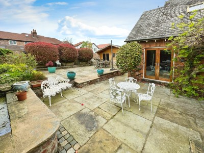 Images for Fulshaw Avenue, Wilmslow, SK9 EAID:2458577900 BID:8a55d7cc-7486-4316-8378-2d408d675aae